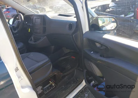 2017 Mercedes-Benz Metris z USA, uszkodzony, nr VIN WD4PG2EE9H3295741